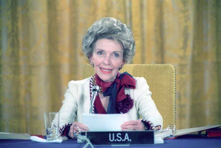 Nancy Reagan Staves Off Breast Cancer Celebrities Celebrities With Diseases